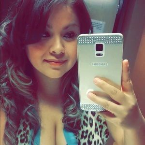 Meet your Posher, Alejandra